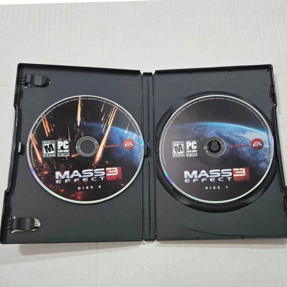 Mass Effect 3 PC Game DVD ROM 2 Disc Set BioWare EA Complete Tested Works